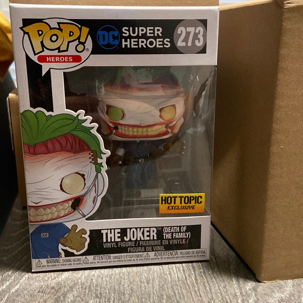 HT exclusive dc super heroes Joker (death of the family) Funko pop #273